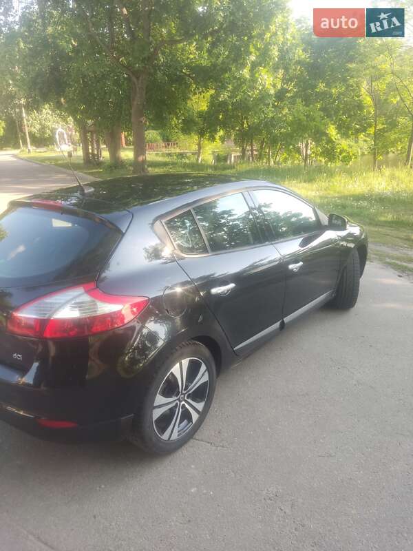 Хэтчбек Renault Megane 2011 в Городне