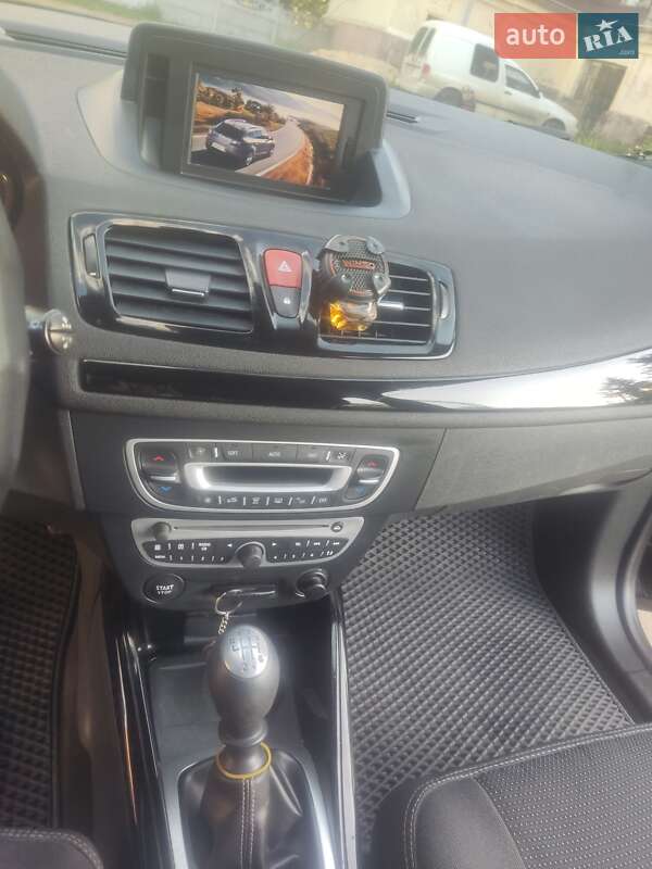 Хэтчбек Renault Megane 2011 в Городне