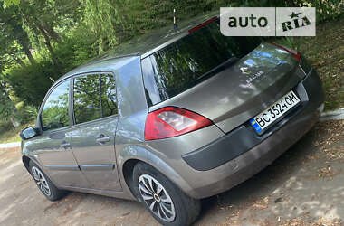 Хэтчбек Renault Megane 2002 в Дрогобыче