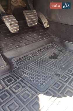 Хэтчбек Renault Megane 2011 в 
