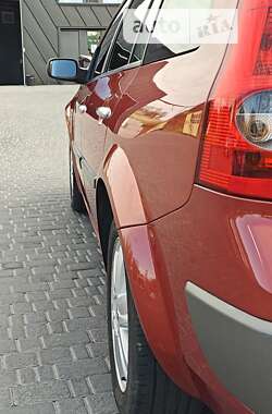 Универсал Renault Megane 2005 в 