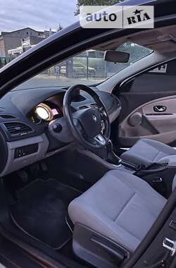 Хэтчбек Renault Megane 2009 в 