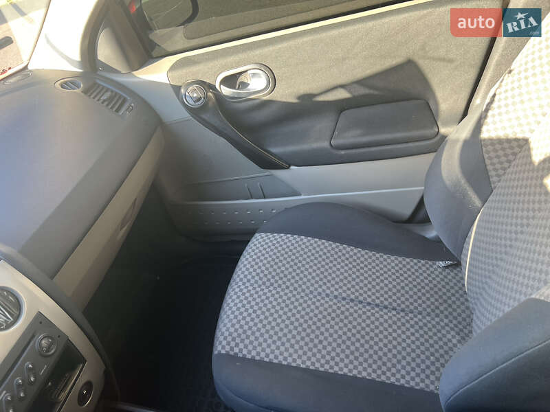 Хетчбек Renault Megane 2004 в Рівному
