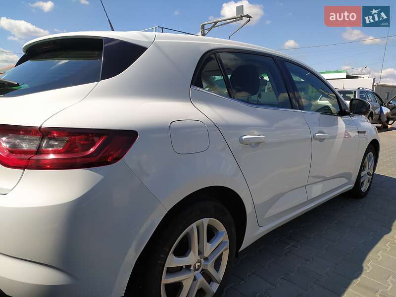 Хэтчбек Renault Megane 2016 в Киеве