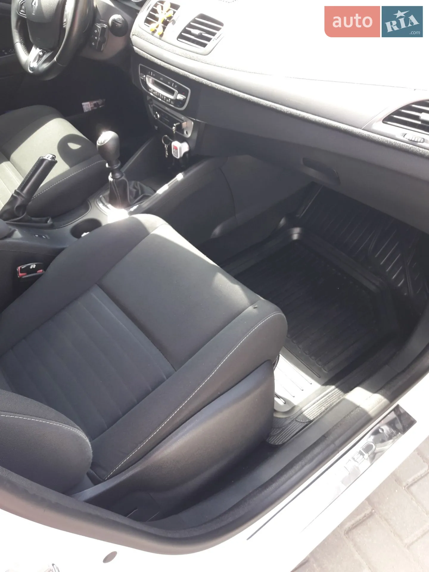 2015 Renault Megane - мініатюра 23