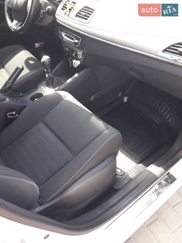 Универсал Renault Megane 2015 в Сумах фото 23 Универсал Renault Megane 2015 в Сумах