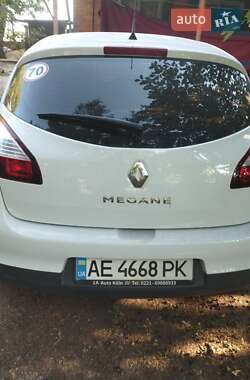 Хэтчбек Renault Megane 2015 в 