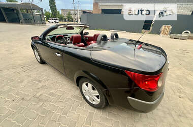 Кабриолет Renault Megane 2004 в 