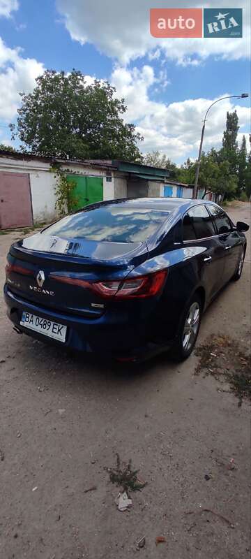 Седан Renault Megane 2017 в Смоліному