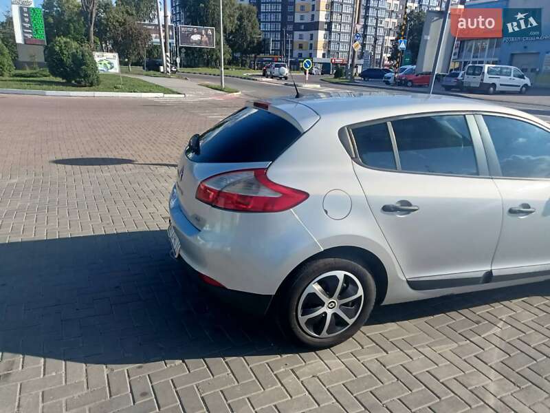 Хэтчбек Renault Megane 2009 в Ивано-Франковске фото 4 Хэтчбек Renault Megane 2009 в Ивано-Франковске