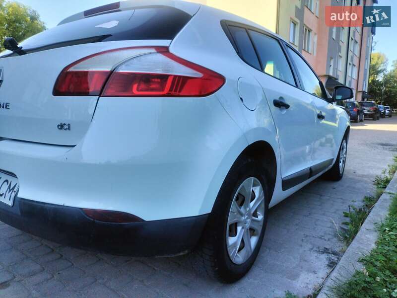 Хетчбек Renault Megane 2012 в Івано-Франківську фото 4 Хетчбек Renault Megane 2012 в Івано-Франківську