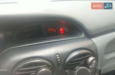 Хэтчбек Renault Megane 1996 в 