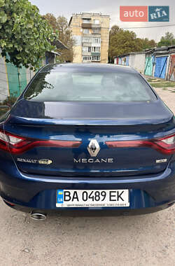Седан Renault Megane 2017 в 