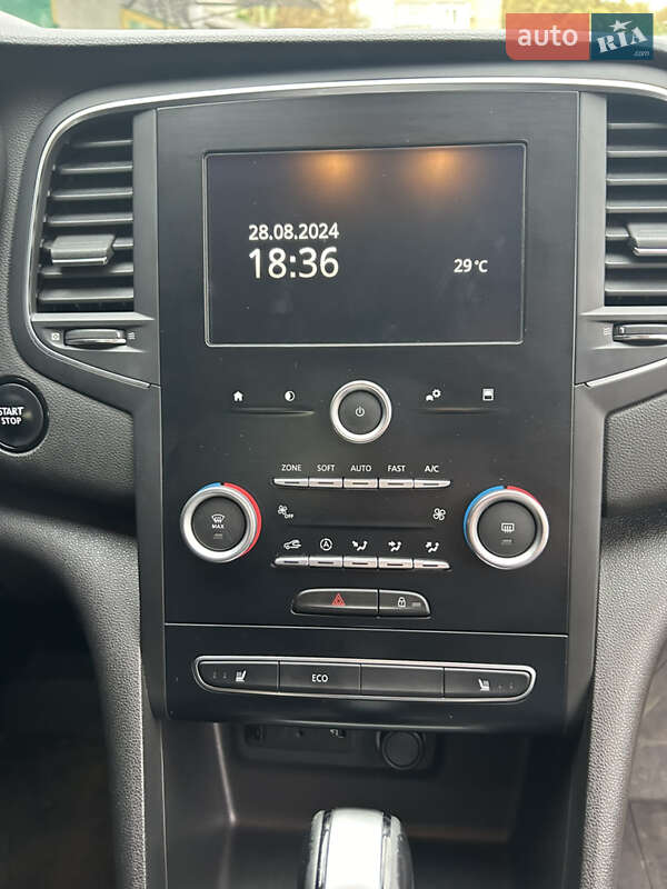 Седан Renault Megane 2017 в Смоліному