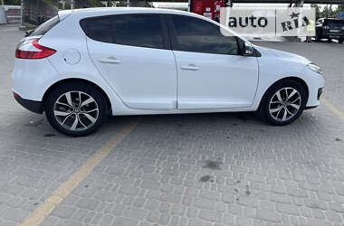 Хэтчбек Renault Megane 2013 в 