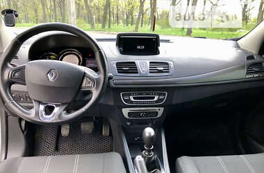 Хэтчбек Renault Megane 2013 в 