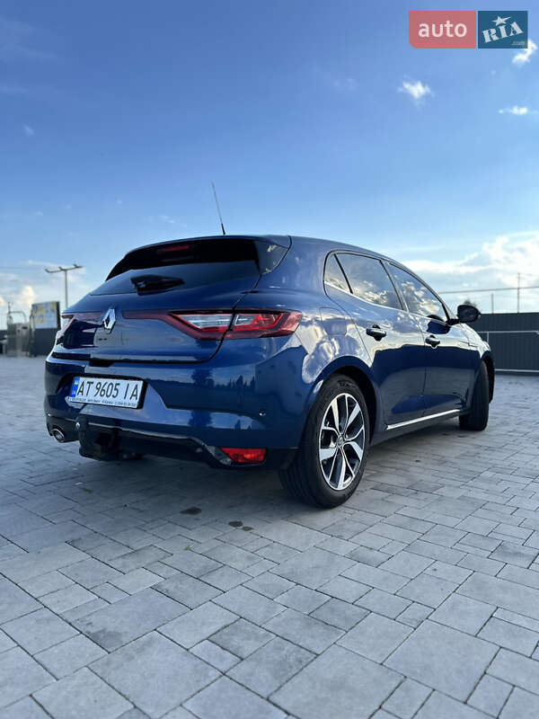 Хэтчбек Renault Megane 2016 в Калуше