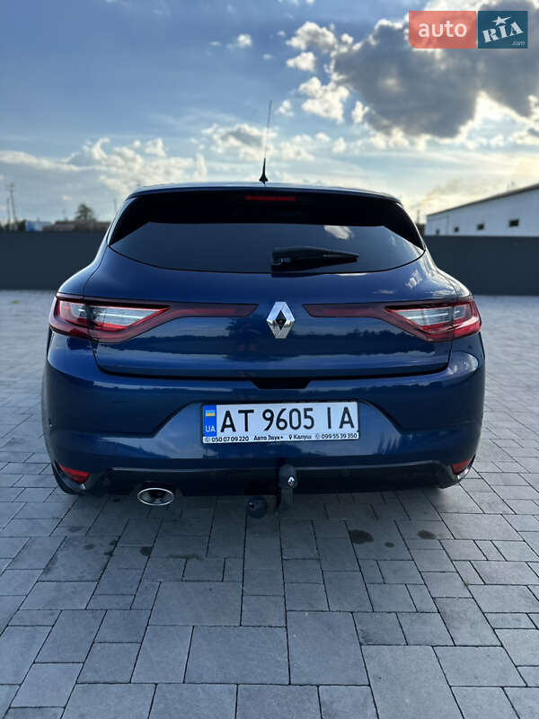 Хэтчбек Renault Megane 2016 в Калуше