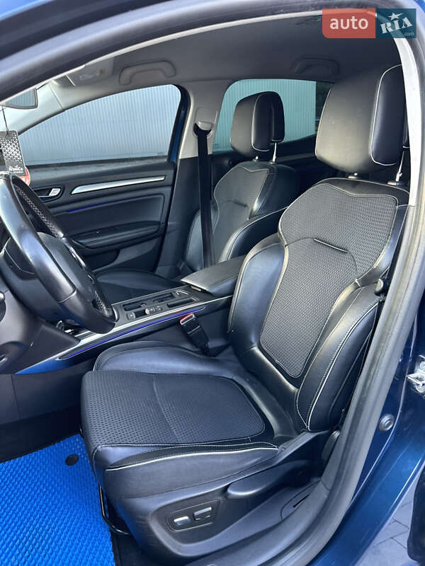 Хэтчбек Renault Megane 2016 в Калуше