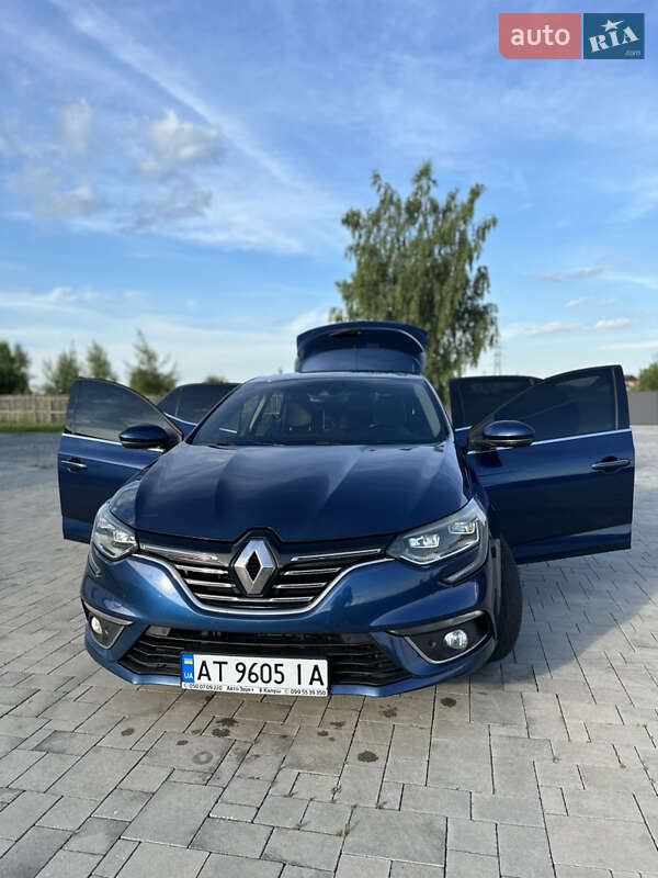 Хэтчбек Renault Megane 2016 в Калуше