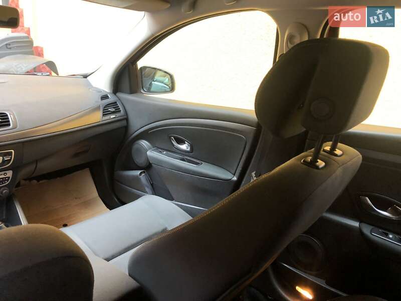 Універсал Renault Megane 2011 в Сарнах