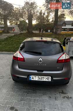 Хэтчбек Renault Megane 2010 в Добротове