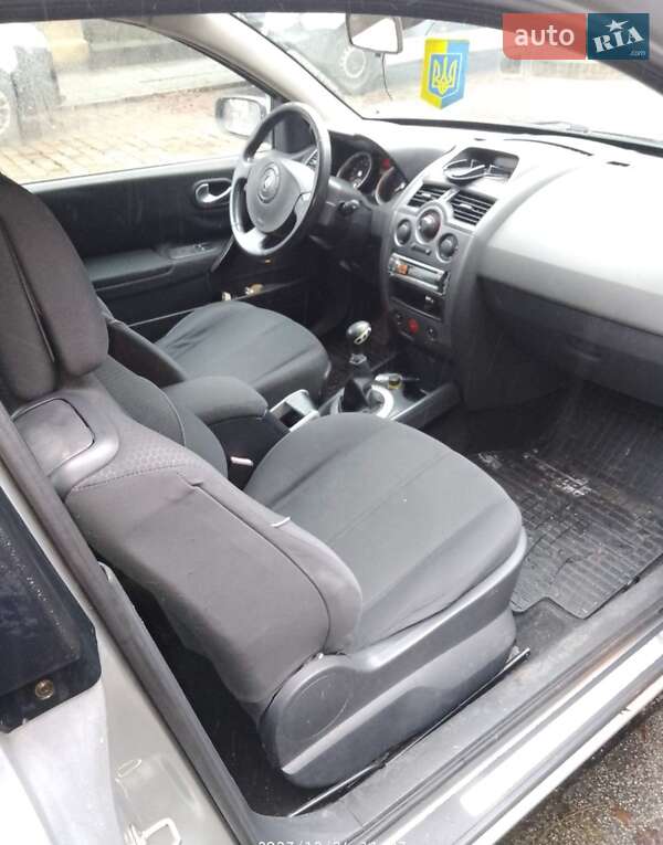 Хэтчбек Renault Megane 2005 в Остер