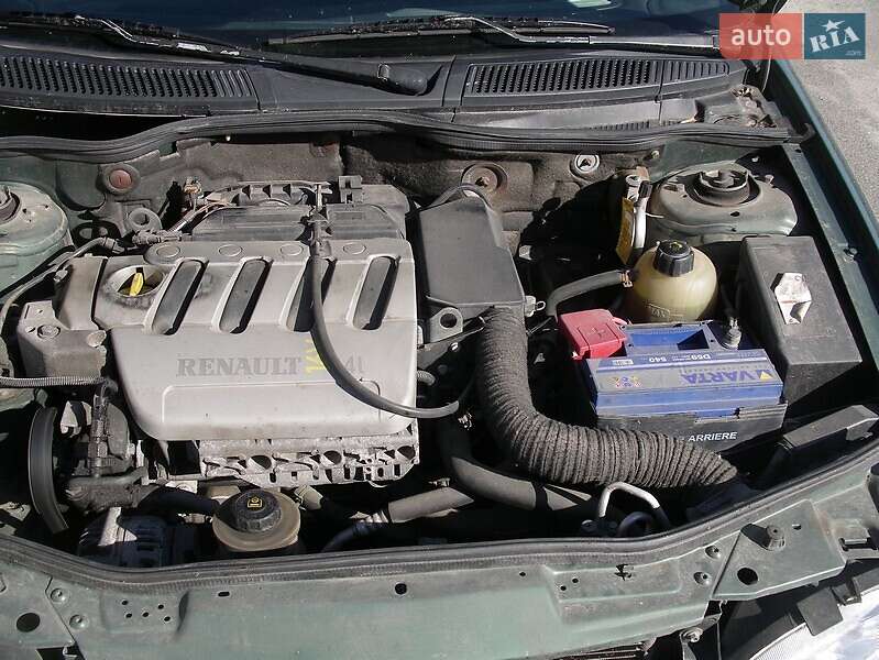 Седан Renault Megane 2002 в Киеве