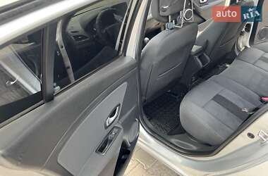 Хэтчбек Renault Megane 2009 в 