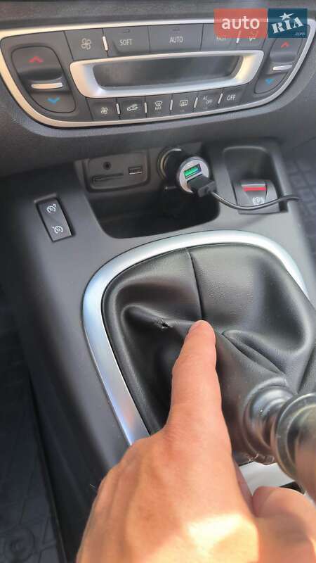 Универсал Renault Megane 2015 в Львове фото 8 Универсал Renault Megane 2015 в Львове