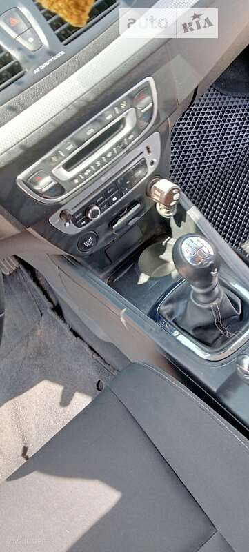 Универсал Renault Megane 2013 в Раздельной