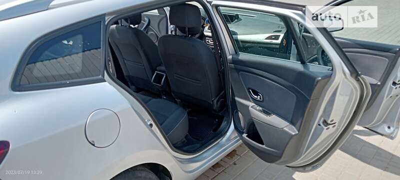 Универсал Renault Megane 2013 в Раздельной