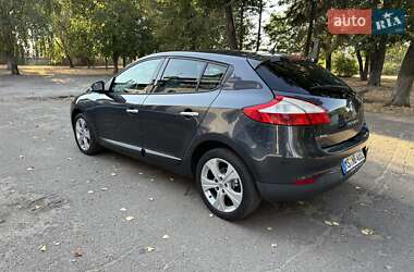Хэтчбек Renault Megane 2010 в 