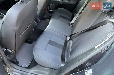 Хэтчбек Renault Megane 2010 в 