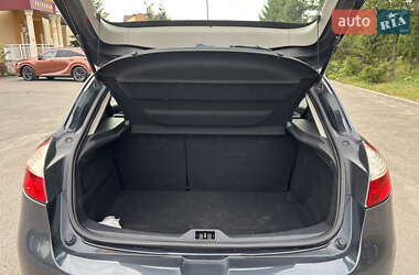 Хэтчбек Renault Megane 2011 в 