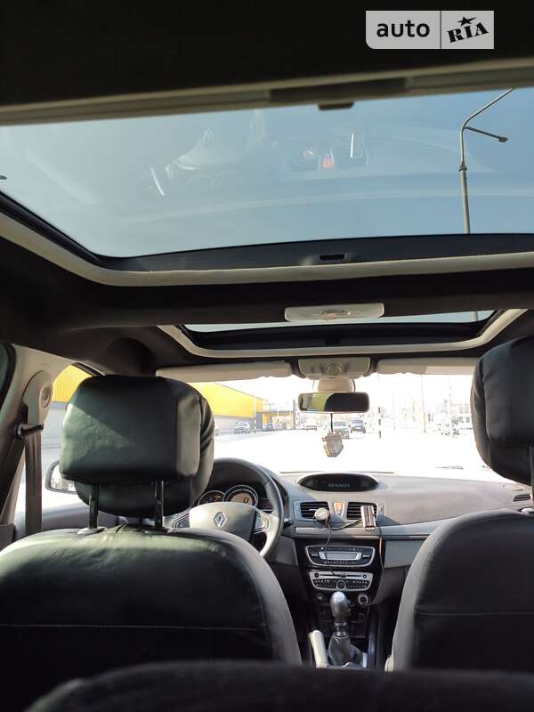 Хэтчбек Renault Megane 2010 в Киеве фото 24 Хэтчбек Renault Megane 2010 в Киеве