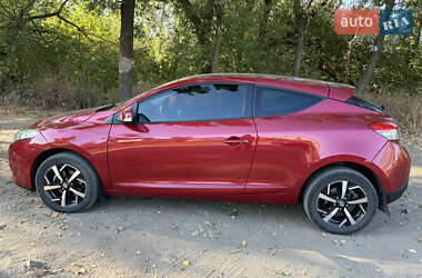 Хэтчбек Renault Megane 2012 в 