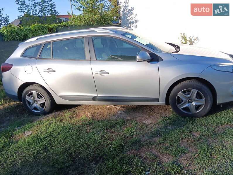 Универсал Renault Megane 2010 в Луцке фото 5 Универсал Renault Megane 2010 в Луцке