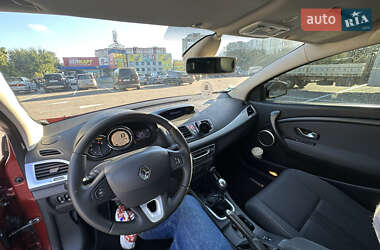 Купе Renault Megane 2010 в 