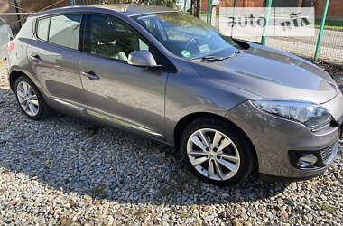 Хэтчбек Renault Megane 2012 в 