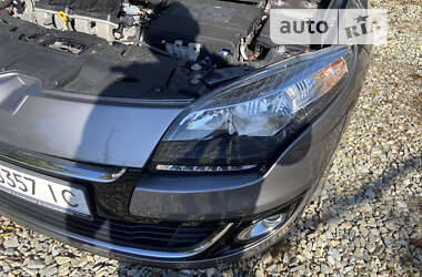 Хэтчбек Renault Megane 2012 в 
