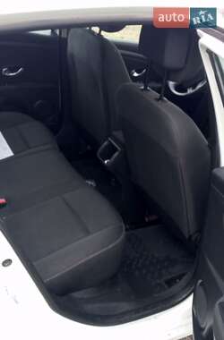 Хэтчбек Renault Megane 2009 в 