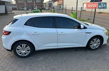 Хэтчбек Renault Megane 2017 в 