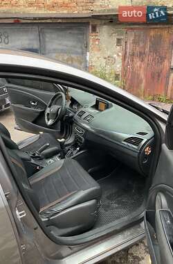 Хетчбек Renault Megane 2012 в 