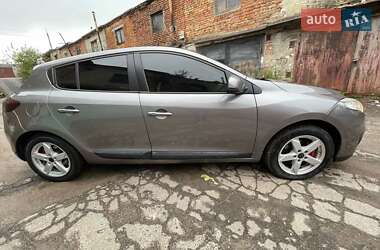 Хетчбек Renault Megane 2012 в 