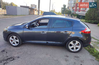 Хэтчбек Renault Megane 2010 в 