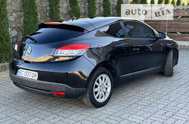 Купе Renault Megane 2010 в Стрию