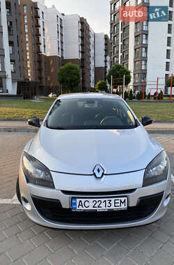 Хетчбек Renault Megane 2011 в 