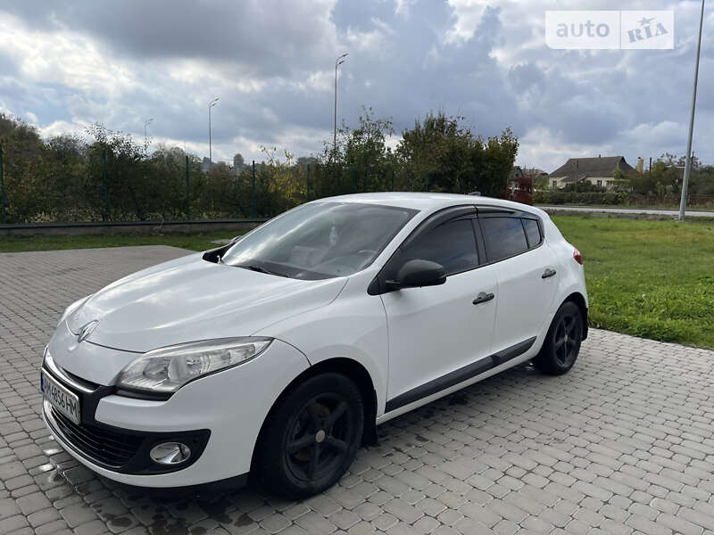 Хэтчбек Renault Megane 2013 в Казатине