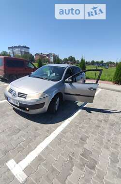 Седан Renault Megane 2003 в Стрию